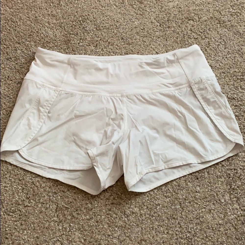White lulu lemon shorts *NWOT*